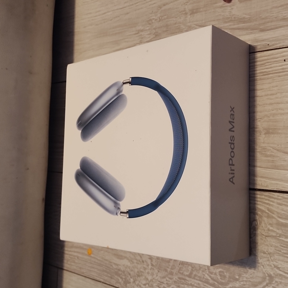 Apple empty box